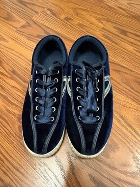 Tretorn Women’s Navy Velvet Casual Sneakers
